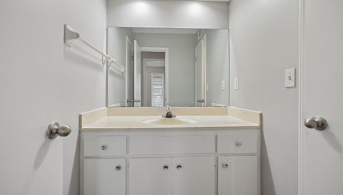 4328 W Hunters Glen St