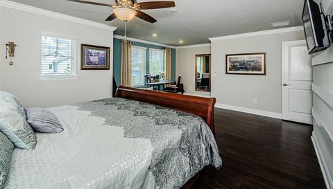 2554 CLAYMORE STREET