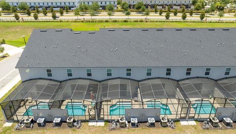 1692 TROPICAL PALMS CIRCLE