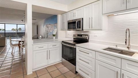 815 BAYPORT WAY