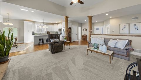 1121 Blackberry Shore Lane