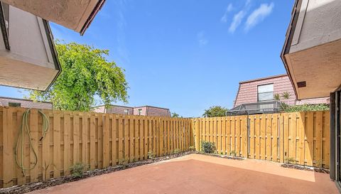 7496 Courtyard Run E