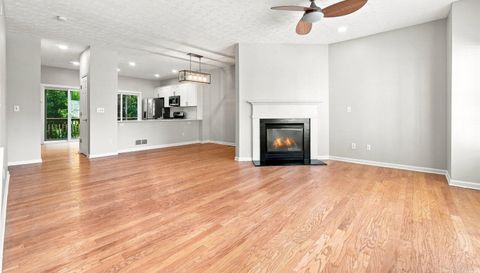 3684 Lantern Walk Ln
