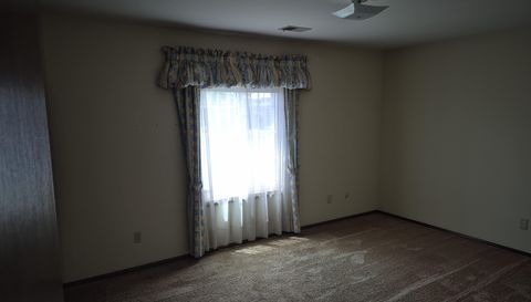 910 Camellia Dr APT 11