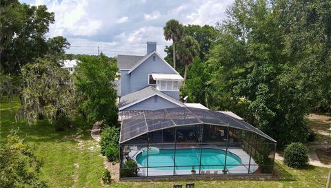 243 S CENTRAL AVENUE