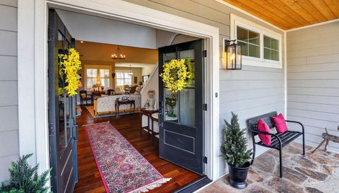3757 Laurel Park Hwy Hendersonville