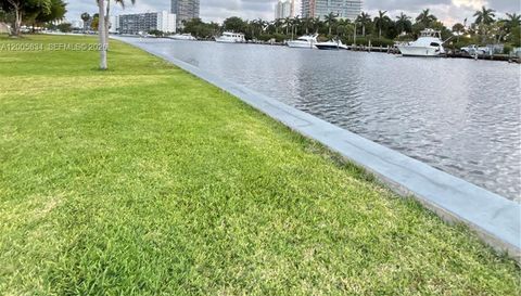 701 Three Islands Blvd