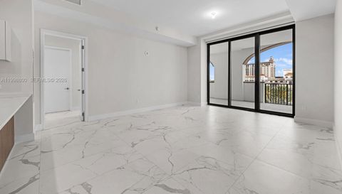 275 Giralda Ave
