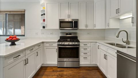 1642 W Julian Street