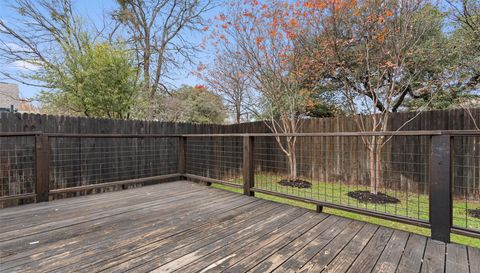 2240 Independence DR