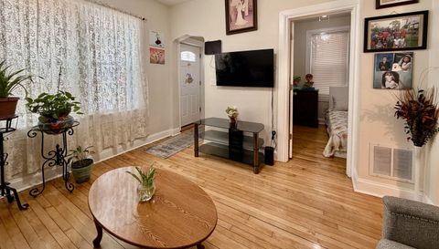 5044 W 31st Place