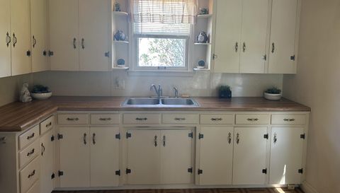 2511 Washington St NE