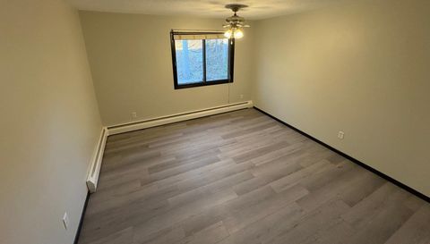 907 Coulee Road