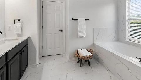 2254 Osprey Woods Cir