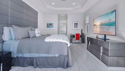 10481 ROYAL CYPRESS WAY