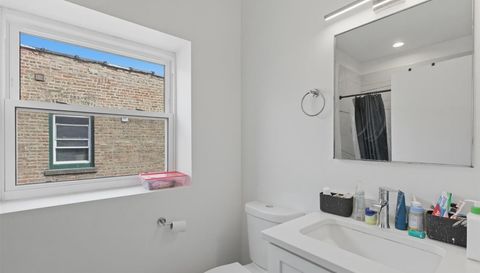 4939 N St. Louis Avenue