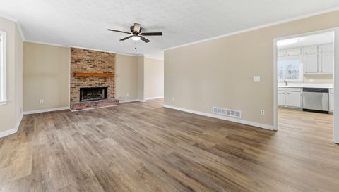 2653 Laurel Woods Ln SE