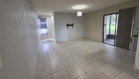 3019 Antique Oaks Cir