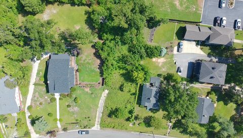105 W Woodlawn Ave