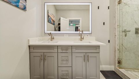 1102 E River Cove St