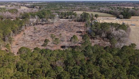 6879 Haynes Lennon Hwy