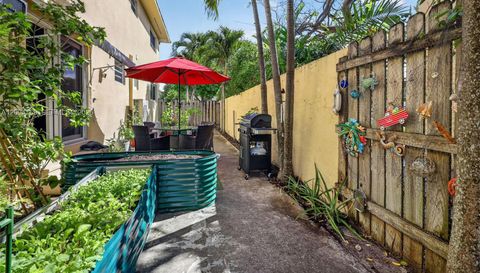 1820 Venice Park Dr