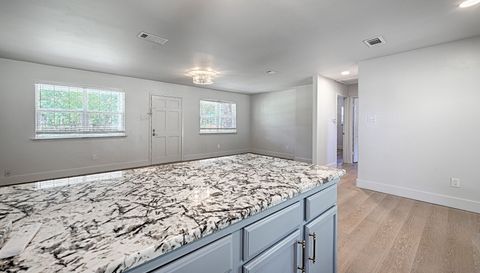 120 Janice Ln