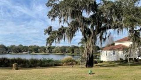 519 W BLUE WATER EDGE DRIVE