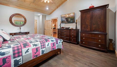 910 English Mountain Rd