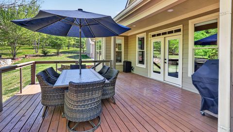 1625 River Bluffs Dr