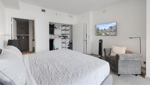 88 Sw 7th St
