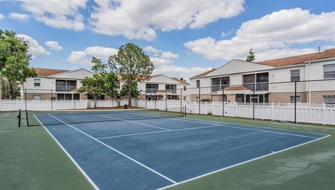 7210 N MANHATTAN AVENUE