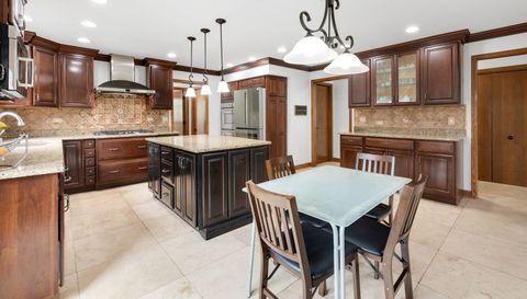 910 Red Fox Lane