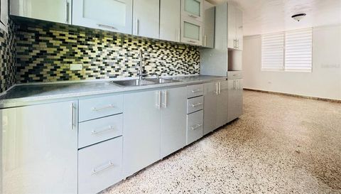 URB. FLAMBOYAN GARDEN CALLE 5