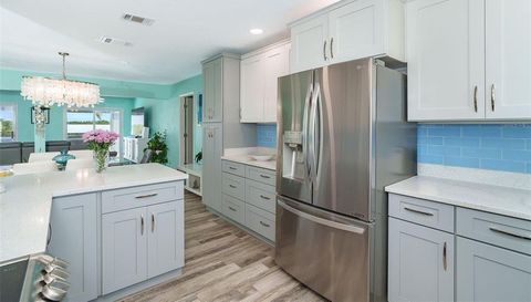 4195 SURFSIDE COURT