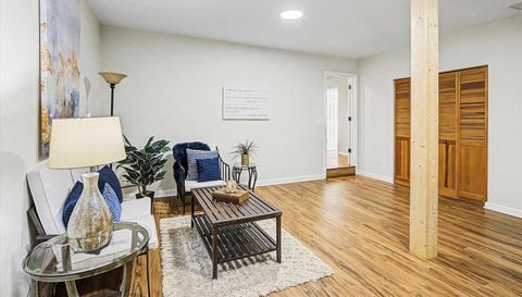 6611 Crooked Creek