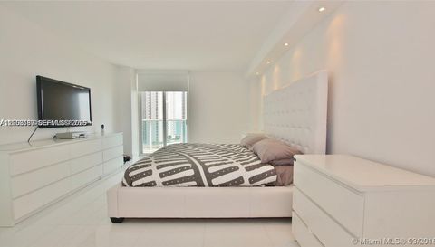 100 Bayview Dr