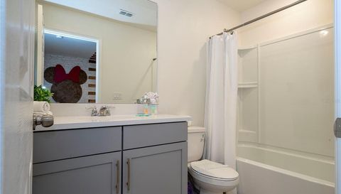 1692 TROPICAL PALMS CIRCLE