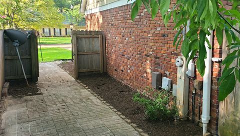 7237 Creathwood Cove