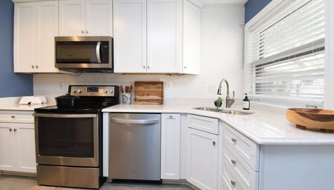 736 S Ashland Avenue