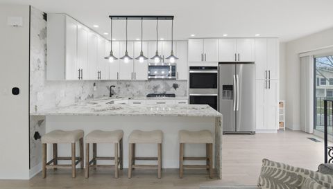 2198 N Oakbrook Circle