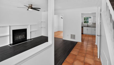 2920 Aspen Woods Entry