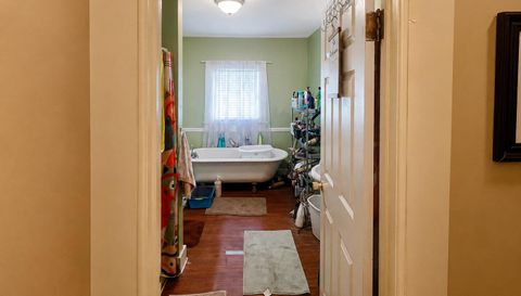 162 Brookfield-Lenox Rd