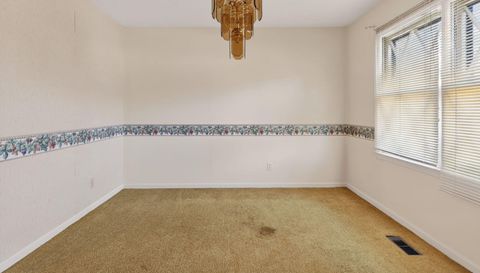 2572 Spring Valley Cir