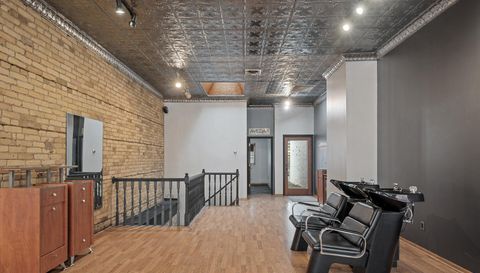 214 N Chestnut Street