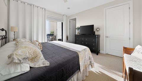 2351 Lakeview Dr Unit 302