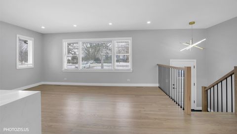 2N356 Prairie Avenue