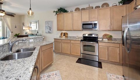 3230 MAGNOLIA LANDING