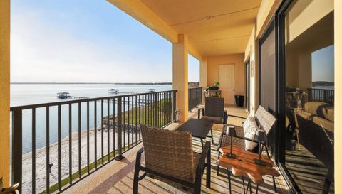 2351 Lakeview Dr Unit 302