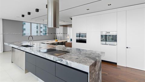 1300 Brickell Bay Dr